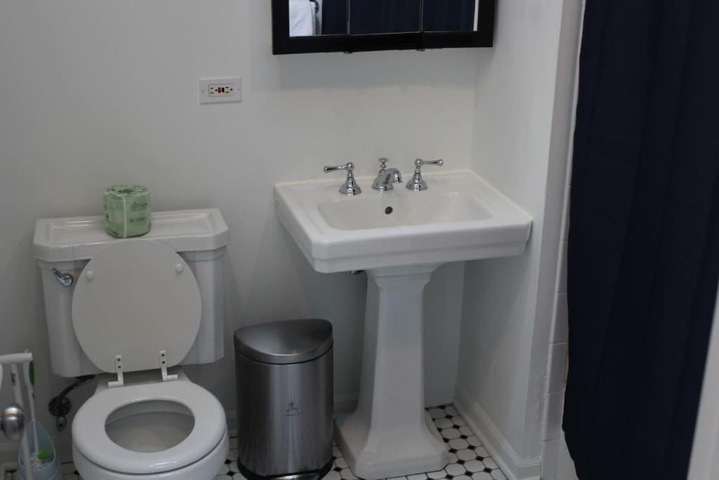 Lincoln Park Living - 3 Queen Beds - Sleeps 6 شيكاغو المظهر الخارجي الصورة